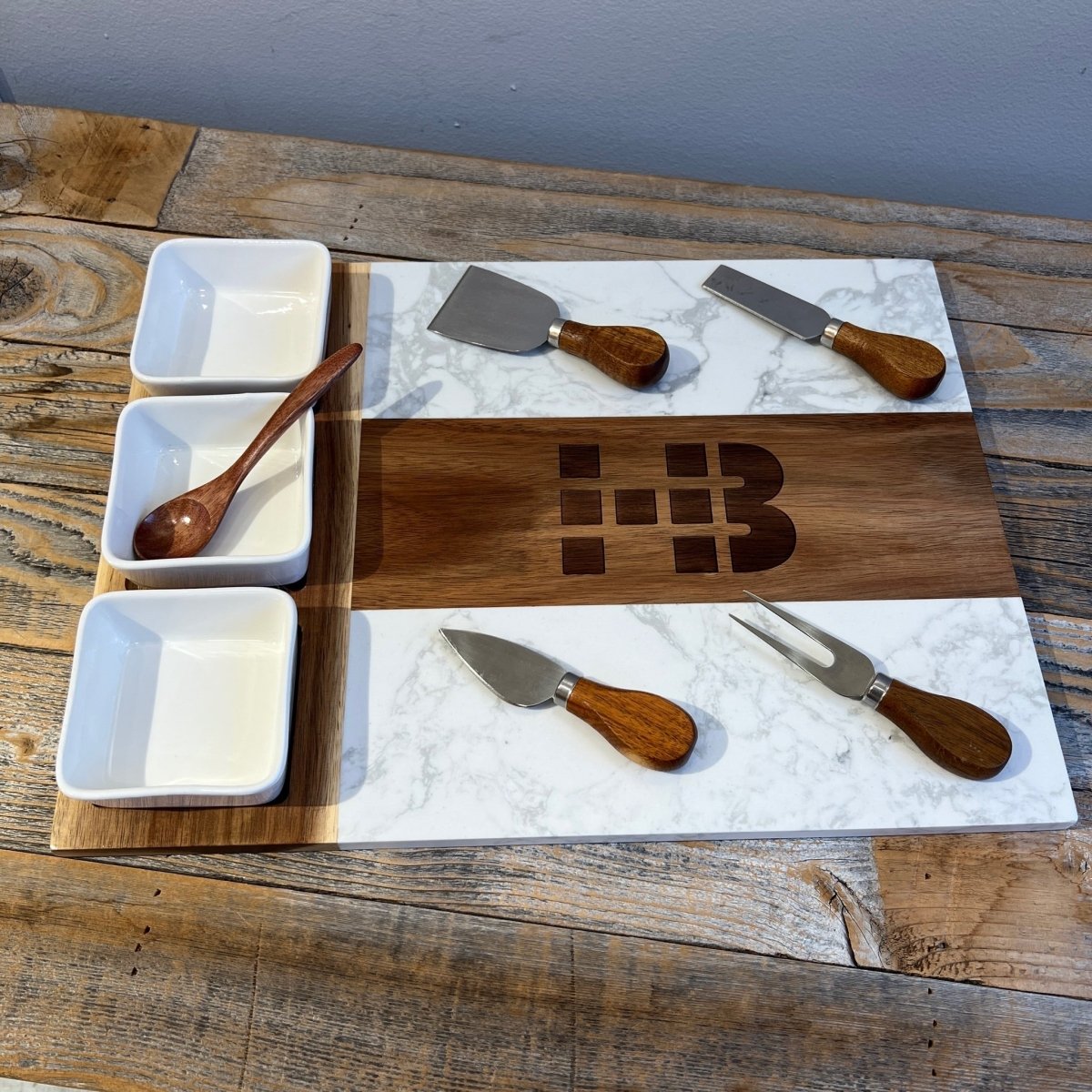 Unique Personalized Custom Logo Entertainers Tray Customized Cutting Board Gifts for Men by Groovy Guy