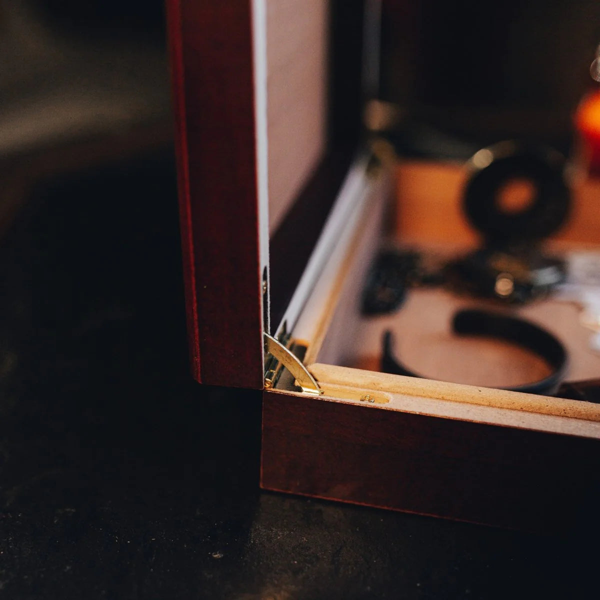 Cedar & Ash Personalized Cigar Humidor