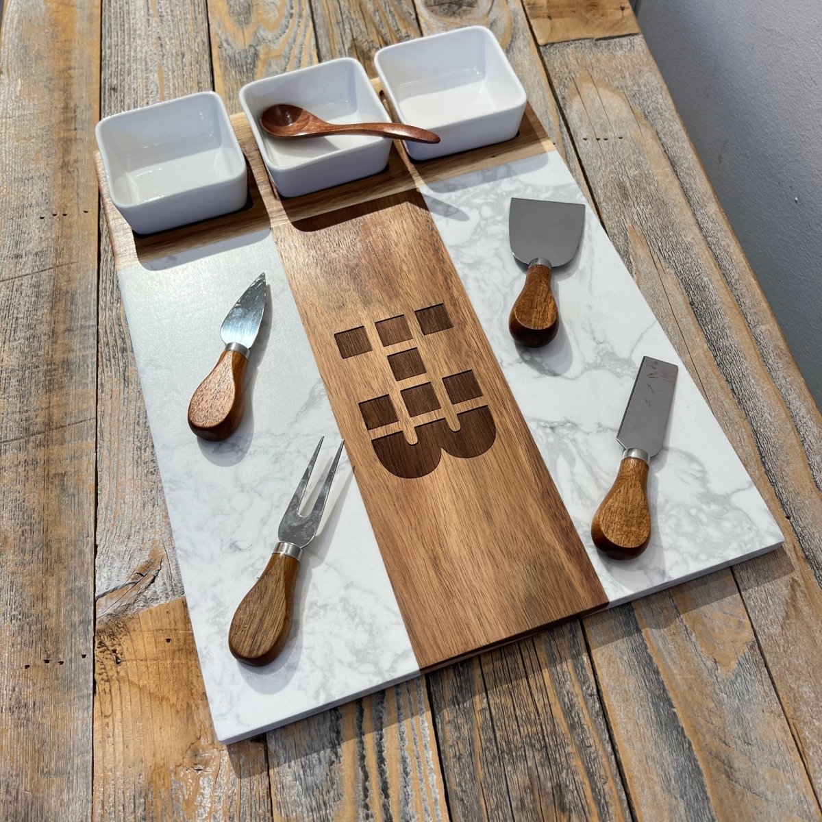 Unique Personalized Custom Logo Entertainers Tray Customized Cutting Board Gifts for Men by Groovy Guy