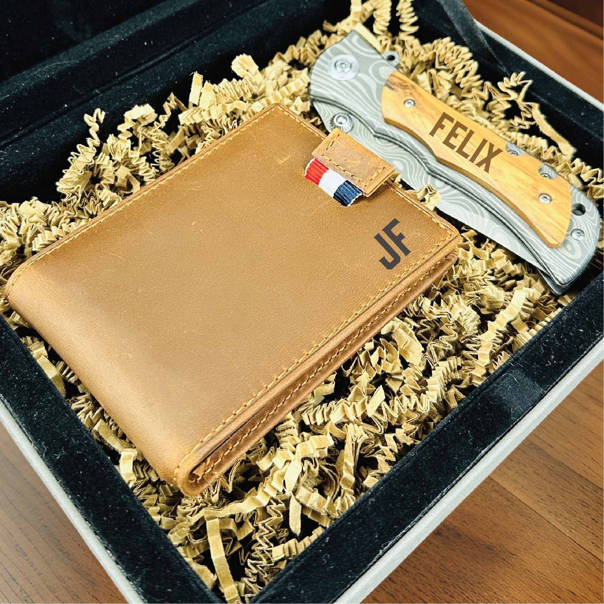 Signature Series Gift Set: Personalized Blade & Leather Wallet Collection - Perfect Gift For Him