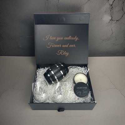 Customized Anniversary Wine Gift Set