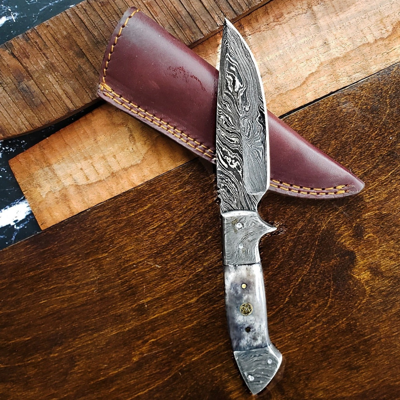 Beautiful Damascus Steel Blade - Groovy Guy Gifts