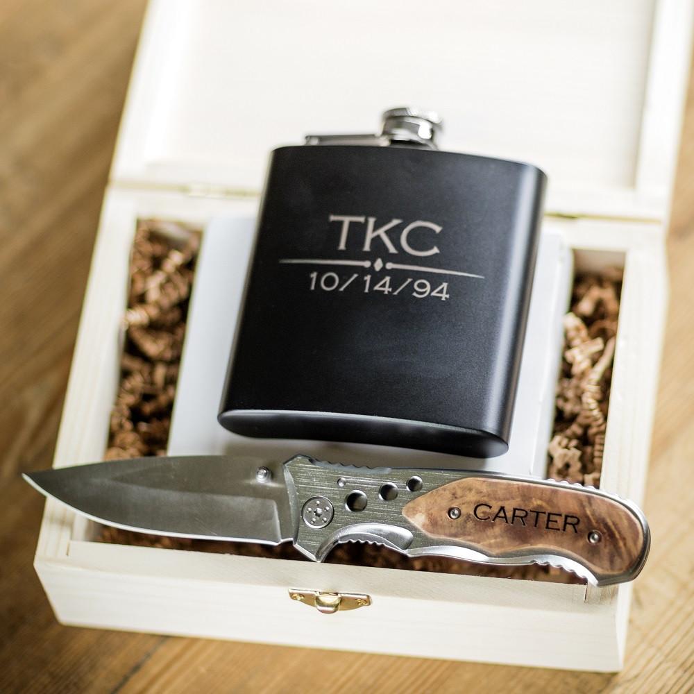 Custom Groomsmen Knife with Personalized Box - Groovy Groomsmen Gifts