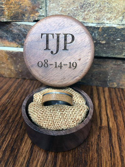 Mans Wood and Tungsten Ring